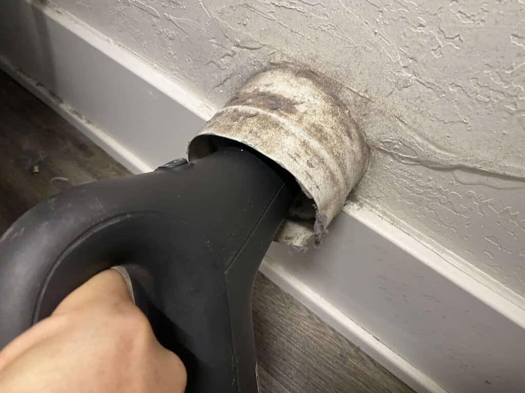 vacuum cleaning dryer vent elbow